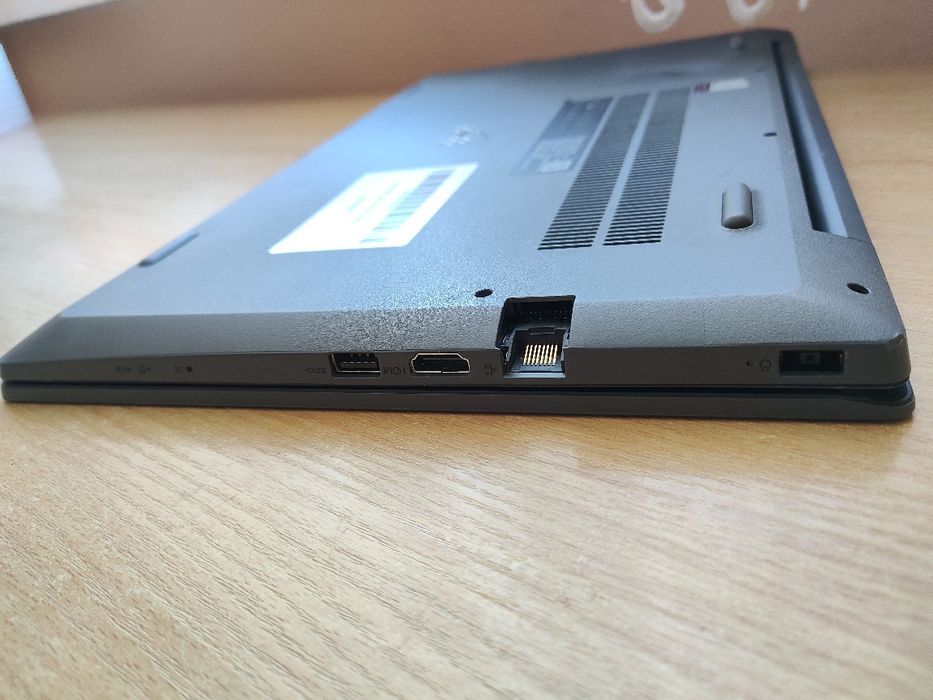 Lenovo V130-15IKB Core i5 8gb ddr4 256gb ssd