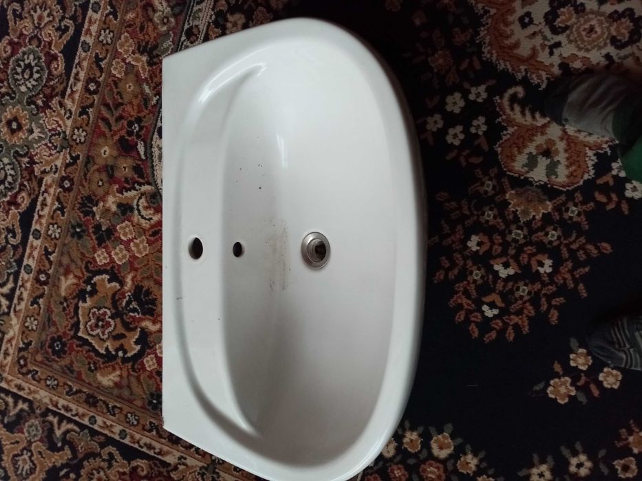 Umywalka ceramiczna 65 x 47 cm