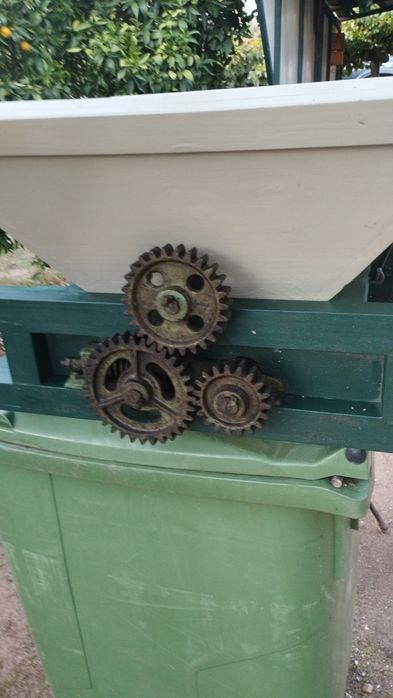 Esmagadora manual para uvas