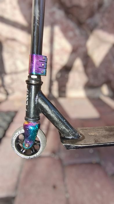 Hulajnoga wyczynowa Raven Evolution Master Series czarna Neo Chrome