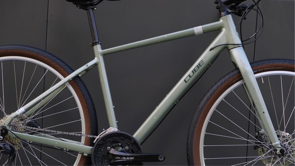 Міський велосипед Cube Hyde Shimano Alivio