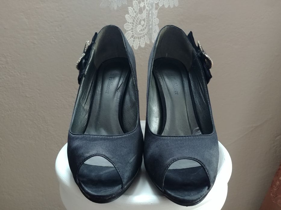 Szpilki półbuty rozmiar 38 platforma CZARNE satyna kokardka szpilki