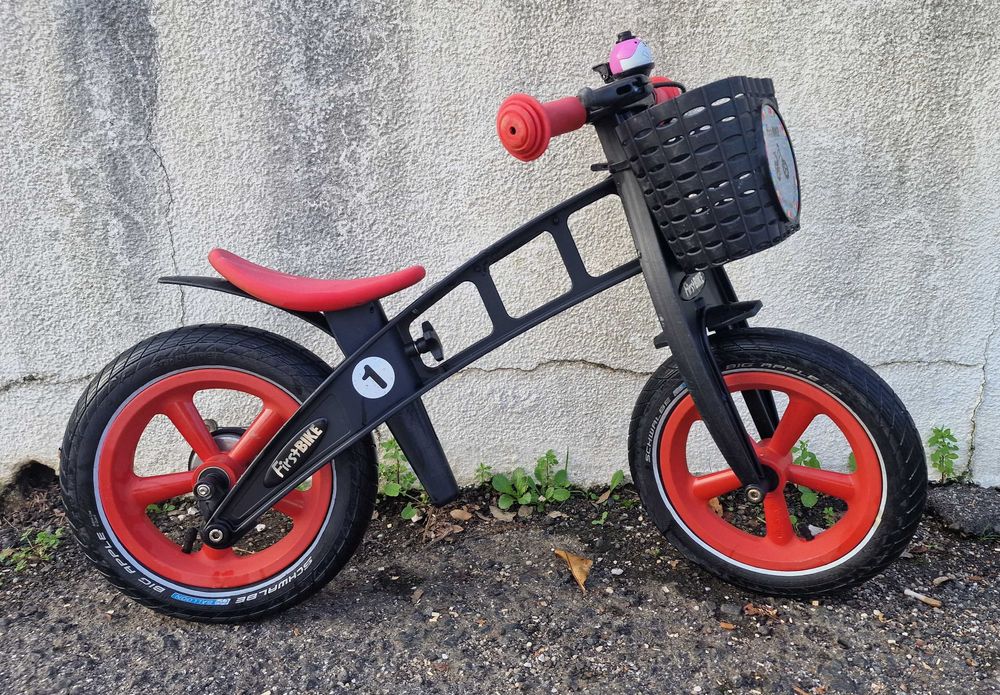 Bicicleta - balance bike FIRST BIKE