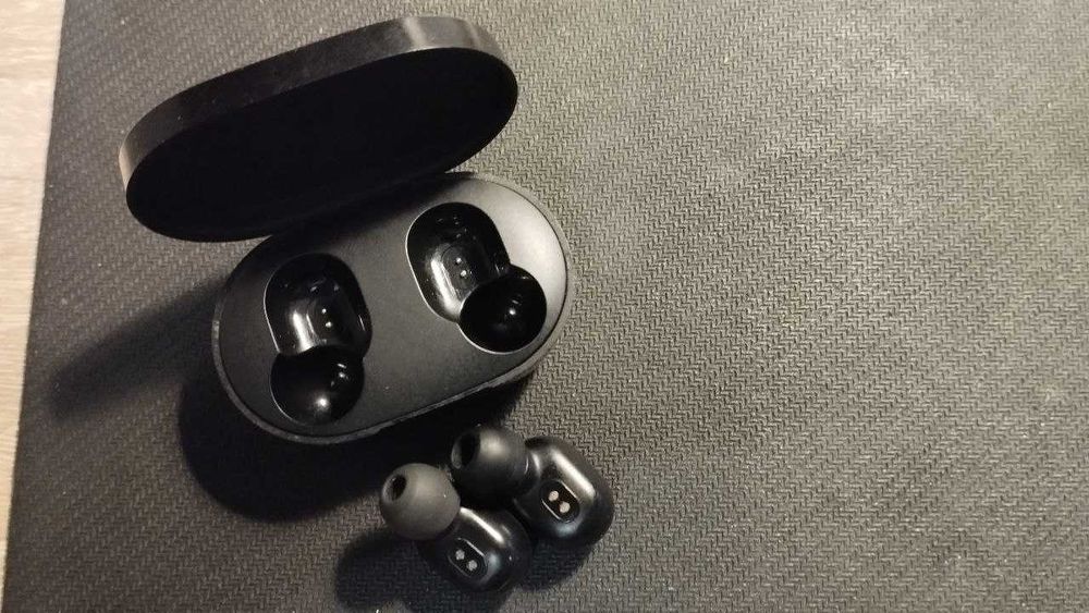 Redmi AirDots навушники + кабель зарядки