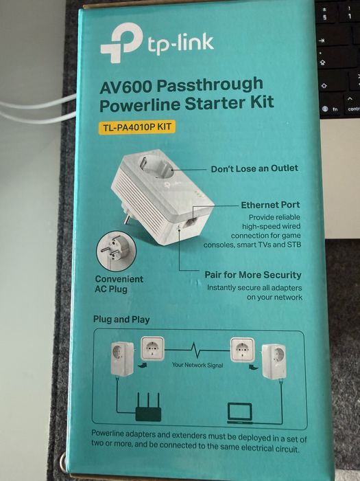 TP-Link AV600 Powerline Starter Kit TL-PA4010P com tomada integrada