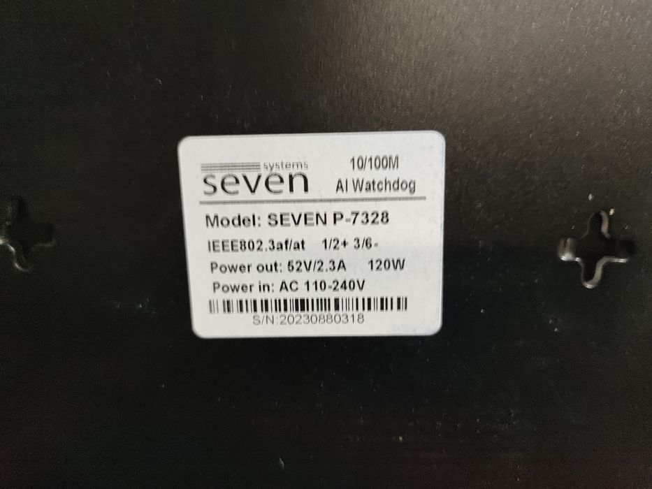 PoE-комутатор 8 портов SEVEN P-7328