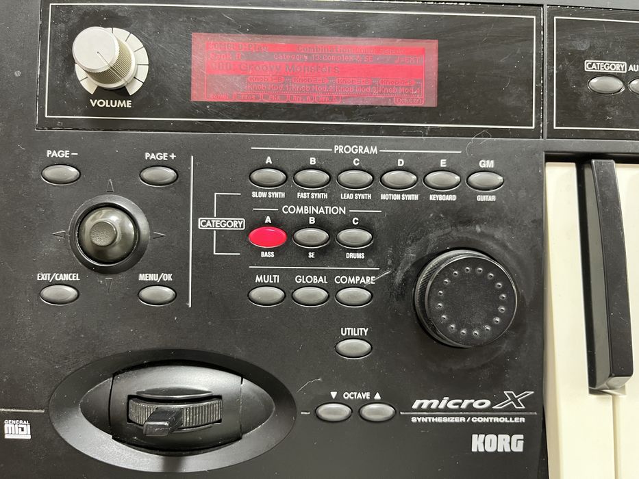 Korg Micro X + Hard Carry Case