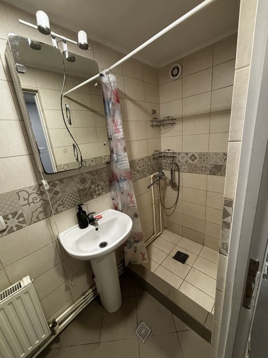 Частина приватного будинку двокімнатна квартира