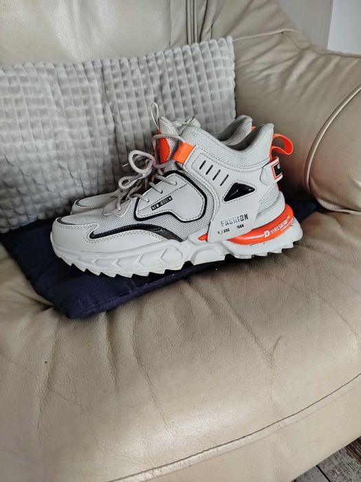 Buty typu adidas