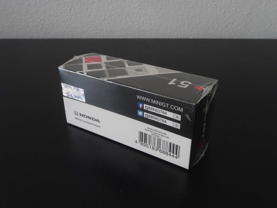 1:64 TSM Mini-GT Honda NSX GT3 #30 & Kyosho Aston Martin Rapide S
