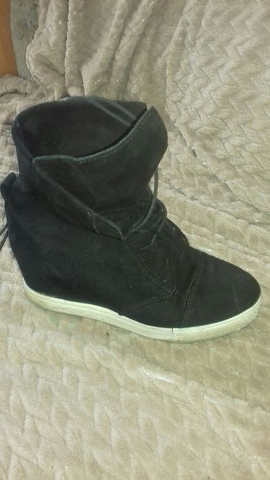 Czarne zamszowe sneakersy botki adidasy 39