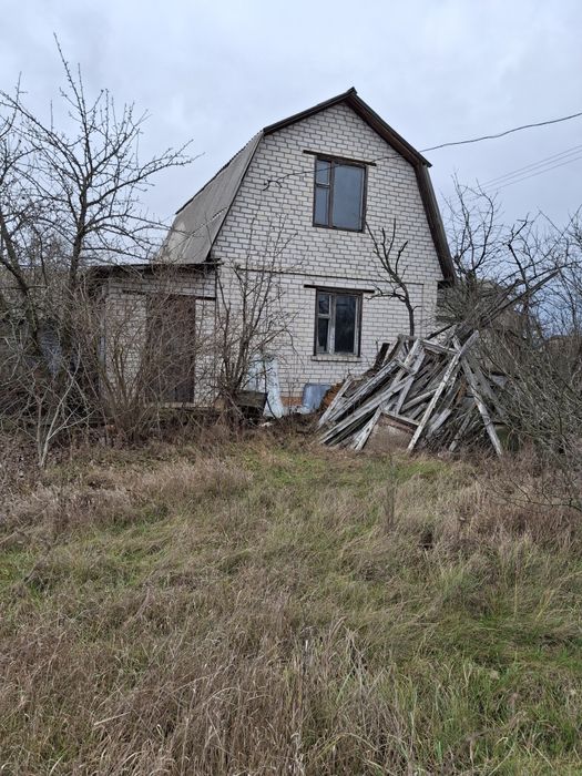 Продам дачний будинок в Чорнявці