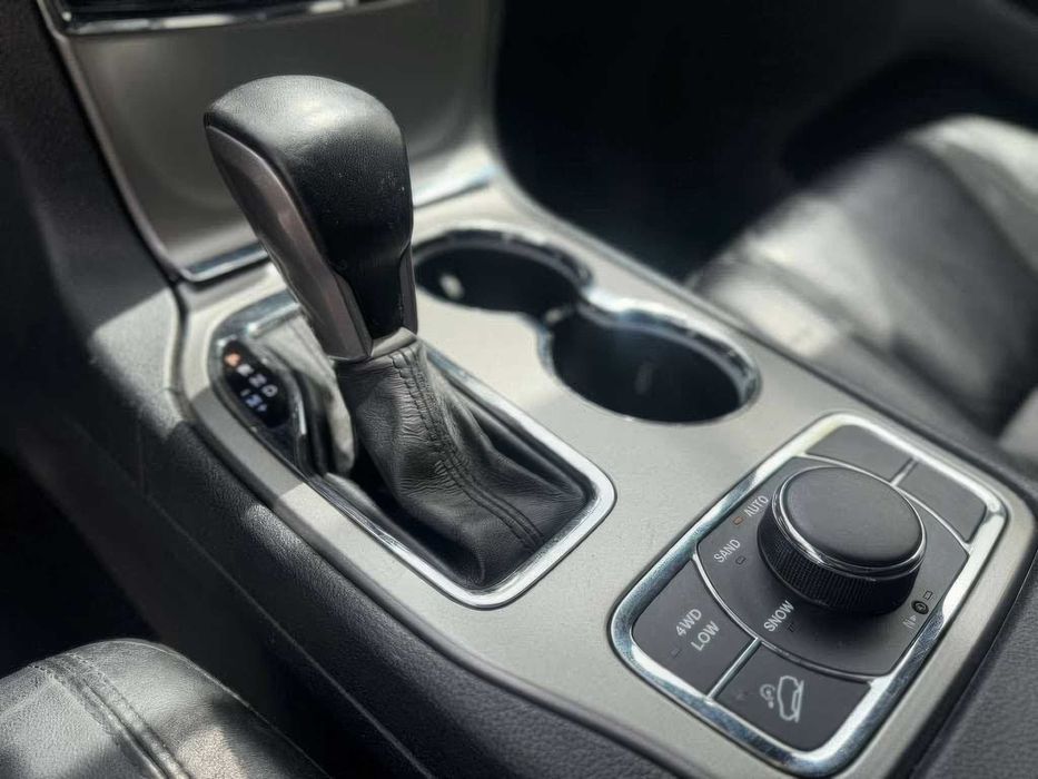 Jeep Grand Cherokee      2020