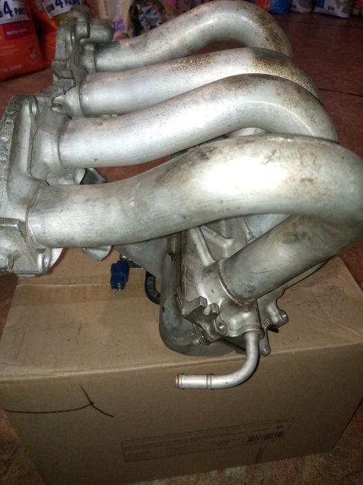 Впускной коллектор на nissan primera p12. 1.8