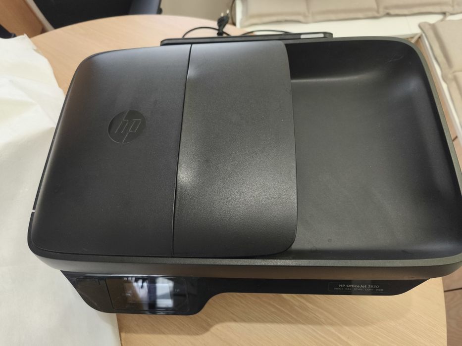 Impressora HP OfficeJet 3830 – Multifunções (Print, Scan, Copy, Fax)