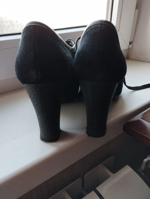 Женский туфли ботильоны.