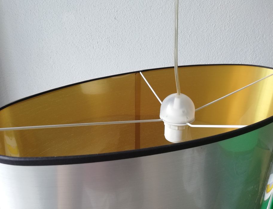 Abajur oval (prateado com interior dourado)