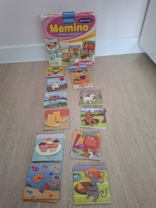 Gra pamięciowa przeciwieństwa Memino