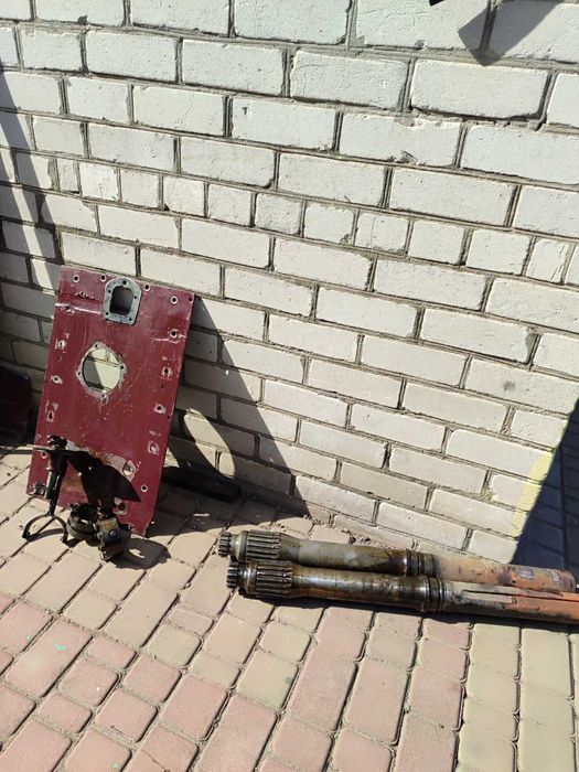 Продам полуоси и механичну блокировку на мтз 80 в нормальном состоянии