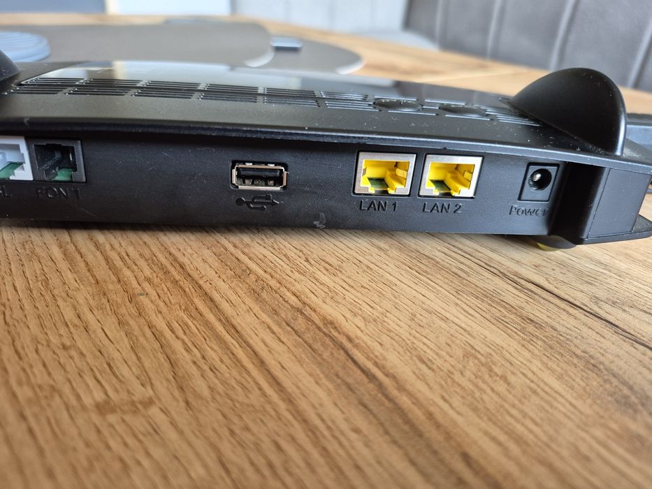 Router Fritz!Box 7330 SL    Fritz Box
