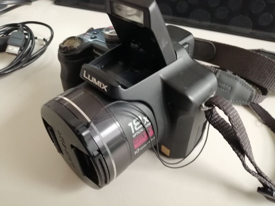 Máquina fotográfica Panasonic Lumix
