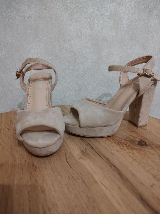 Босоніжки еко замш