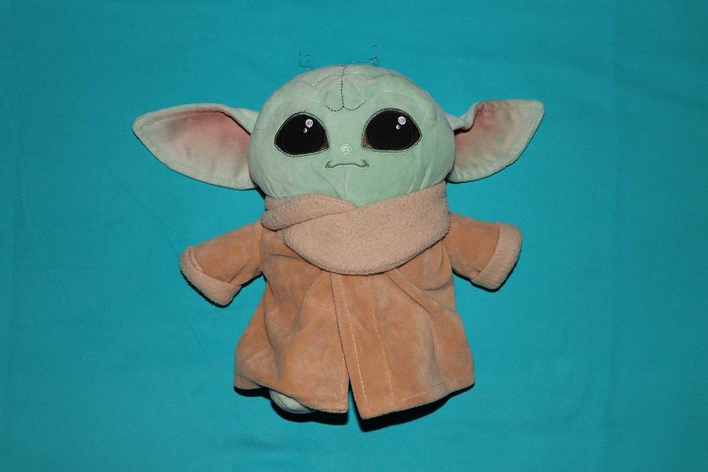 Pluszak Baby Yoda / Grogu -  Disney Store Star Wars Mandalorian