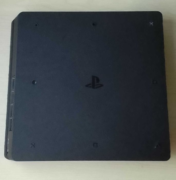 PS4 Slim (Modelo Dez/2019) – Muito estimada + Comando Original (Ler Descrição)