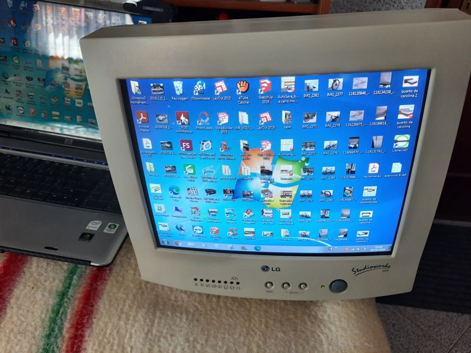 Monitor de computador LG 15 polgadas