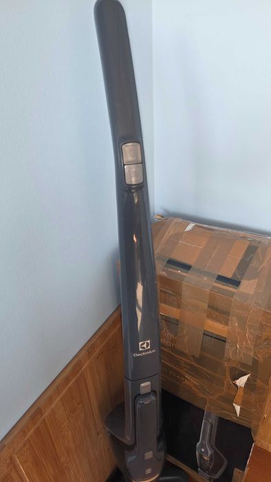 Electrolux Ergorapido EERC75DB - Odkurzacz bezprzewodowy