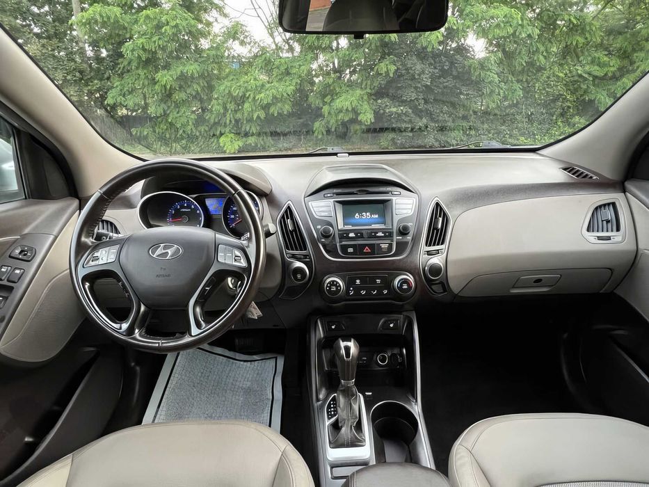 Hyundai Tucson      2015