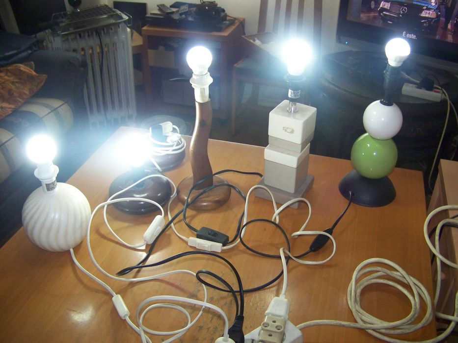 candeeiros pequenos de casquilho fino sem abajures