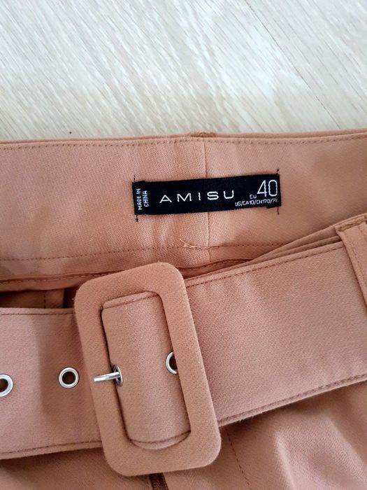 Продам женский костюм