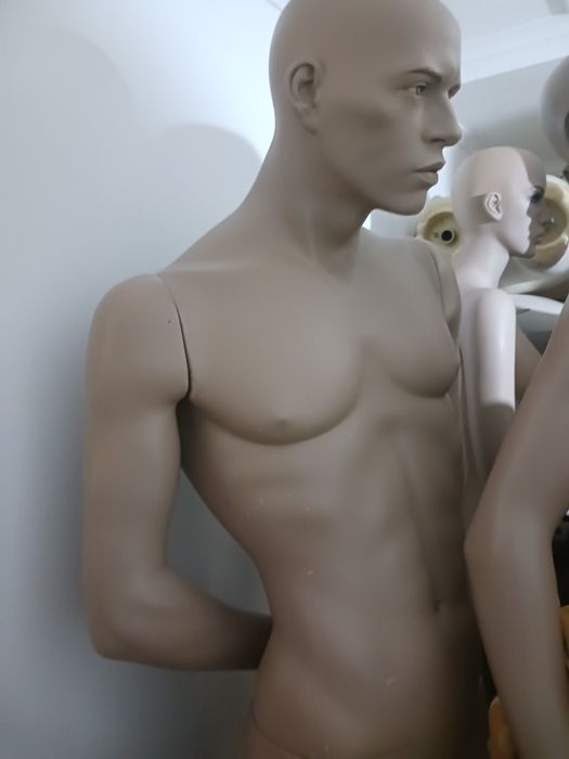 Manequins boa qualidade. Peniche