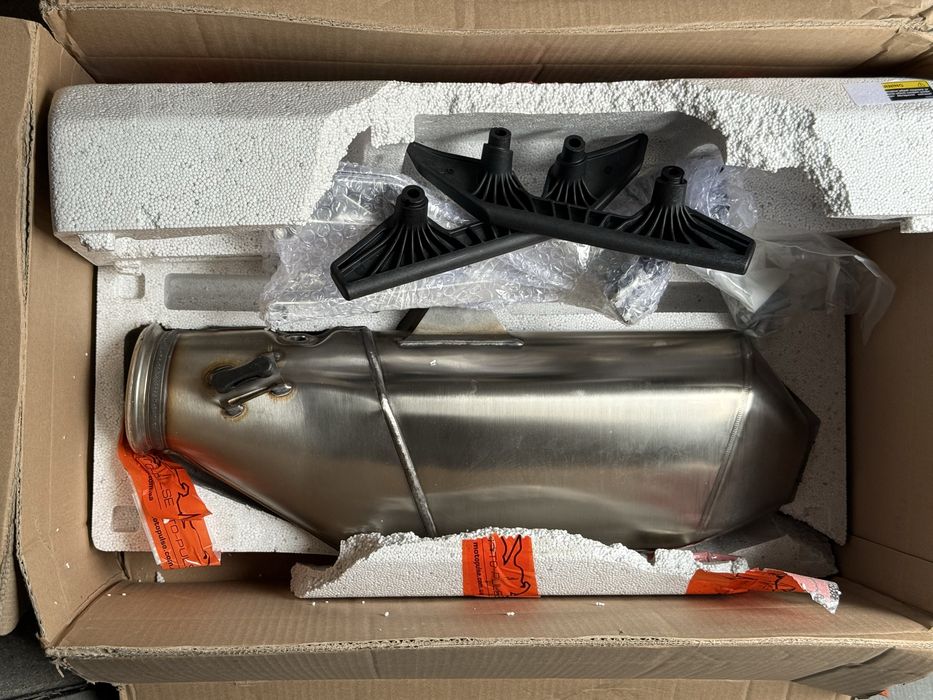 Глушник Husqvarna 701 SM / KTM 690 SM оригінал новий A605.05.083.000