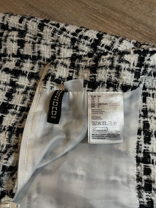 Твідова спідниця