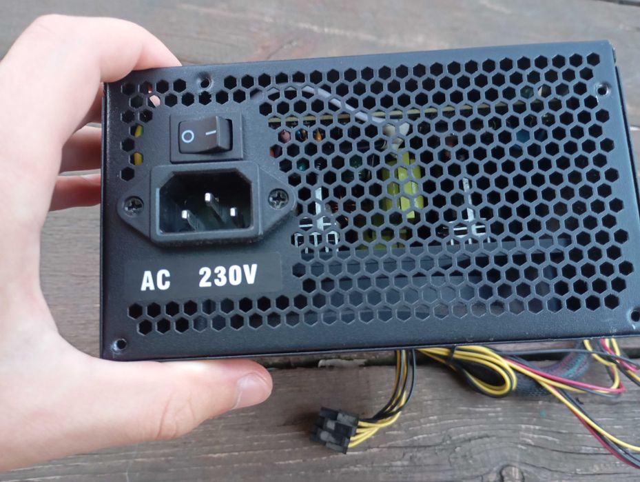 Продам блок живлення GameMax GM-500B