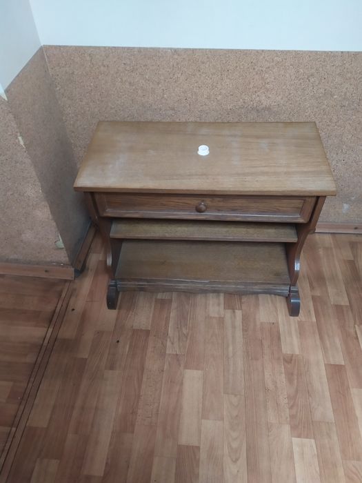 Продам деревянную тумбу