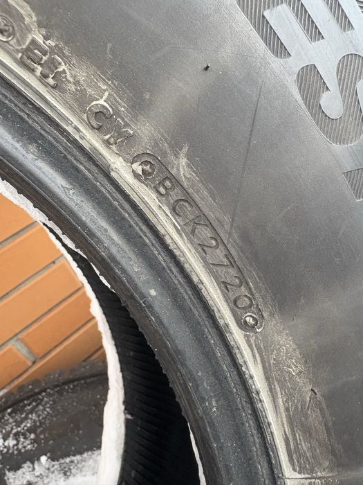 Bridgestone Blizzak 275/65/18