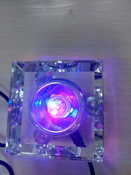 Светодиодная подставка для хрустальных фигурок.