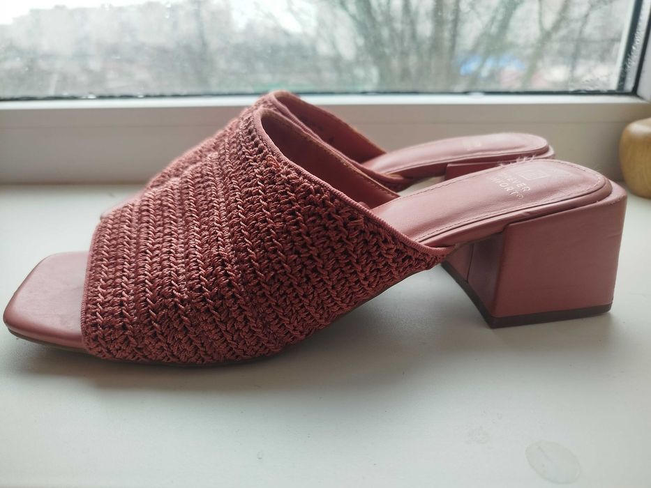 Шльопанці Next Pink Forever Comfort босоніжки широкий каблук