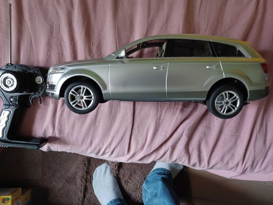 Samochód zdalnie sterowany Audi Q7