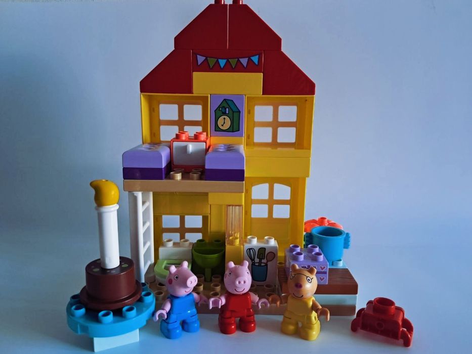 LEGO DUPLO 10433 Святковий будинок Пеппи.
