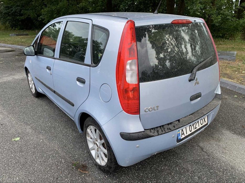 Mitsubishi Golt 1,3газ бензин