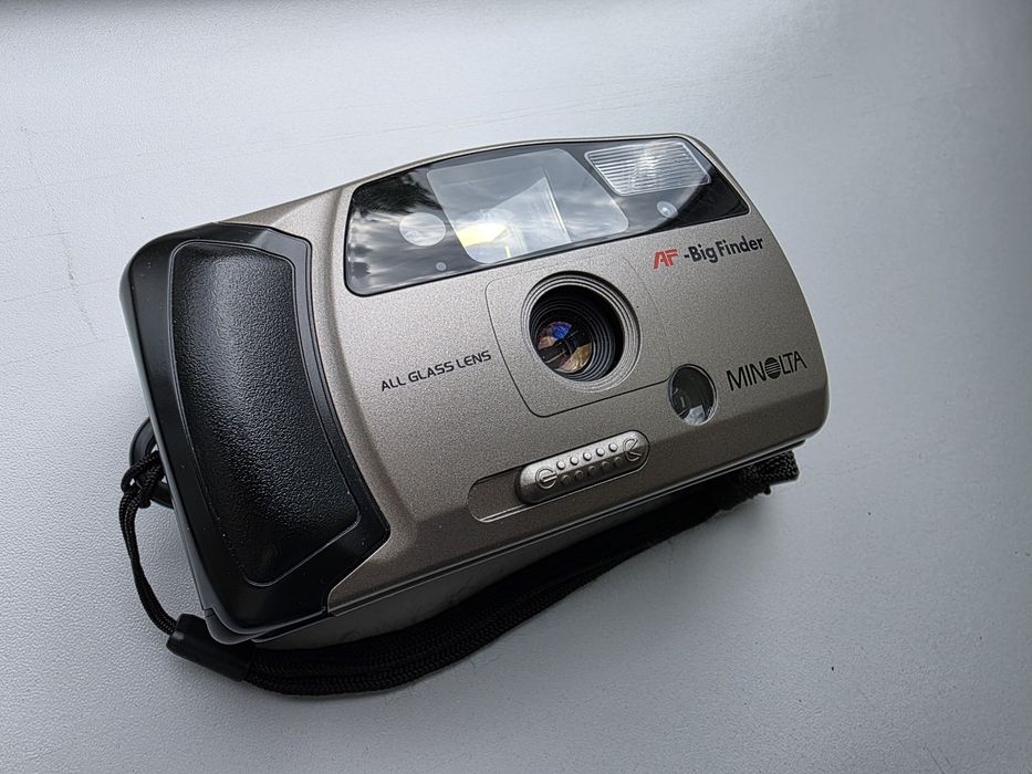 Плівковий фотоапарат Minolta AF-Big Finder