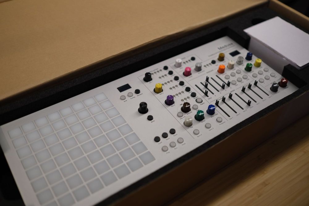 Polyend Dreadbox Medusa Hybrid Synthesizer - Silver