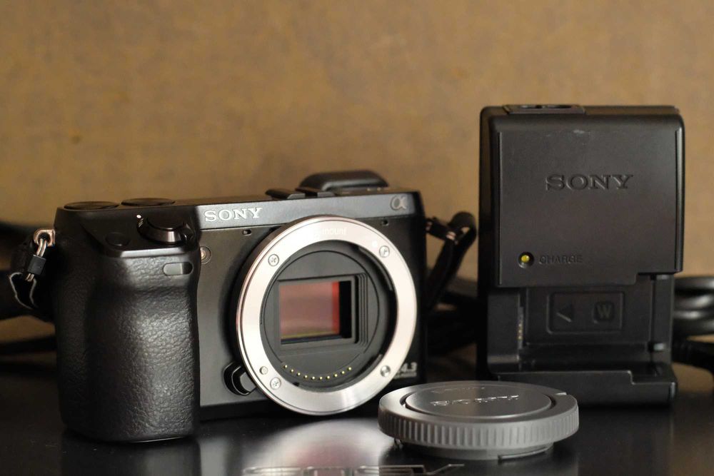 4850 кадрів Беззеркальний Sony Alpha Nex-7 ФЛАГМАН + SONY PZ 16-50 OSS