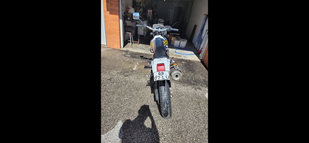 Suzuki DR 650 SE