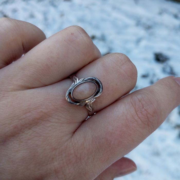 Srebrny pierścionek z chalcedonem Warmet