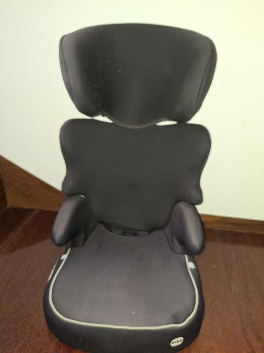 Cadeira Auto / Banco Elevatório com Encosto